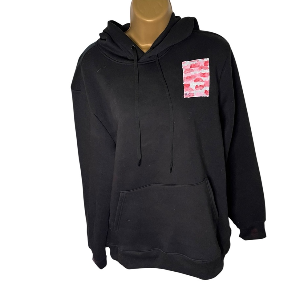 Athletic Works Hand Painted Hoodie Lip Print Pullover Black Men’s M to Women’s L